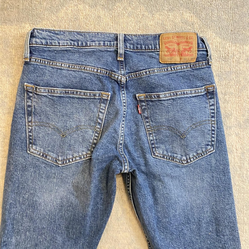 Levis 502 Jeans Mens 30x30 Blue Medium Wash Regular Taper Stretch Denim Pants - Picture 9 of 14